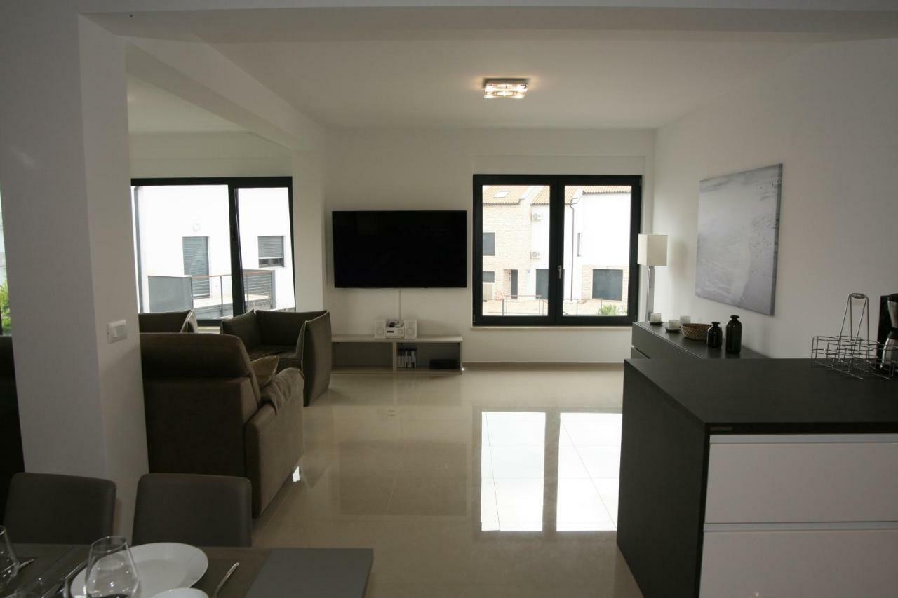 Appartement Penthouse No6 à Medulin Extérieur photo